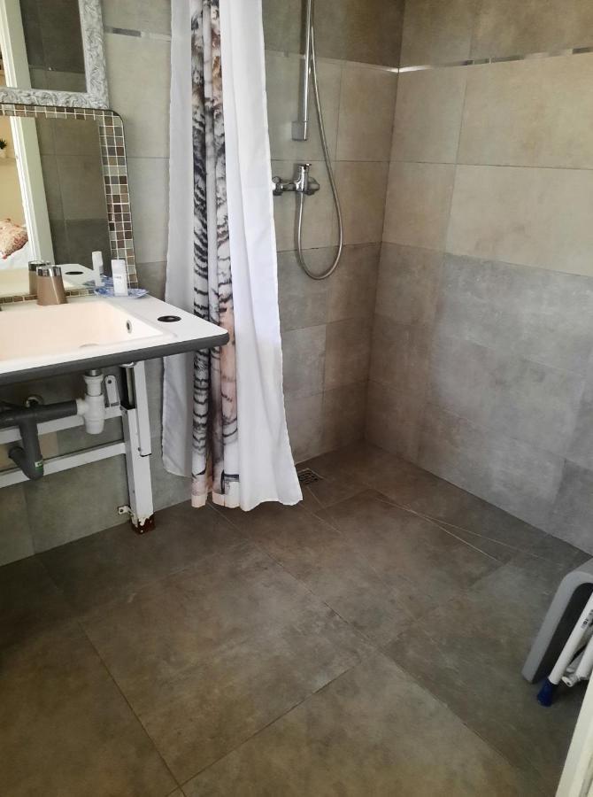 Les Violettes Apartment Menton Bagian luar foto