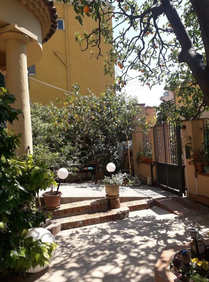 Les Violettes Apartment Menton Bagian luar foto